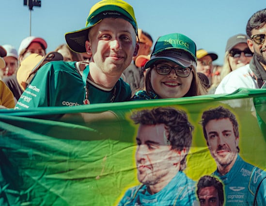 Australia race page fans 2
