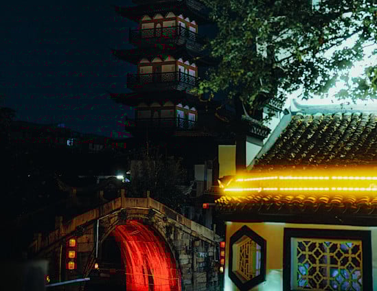 China essentials Regent text 1