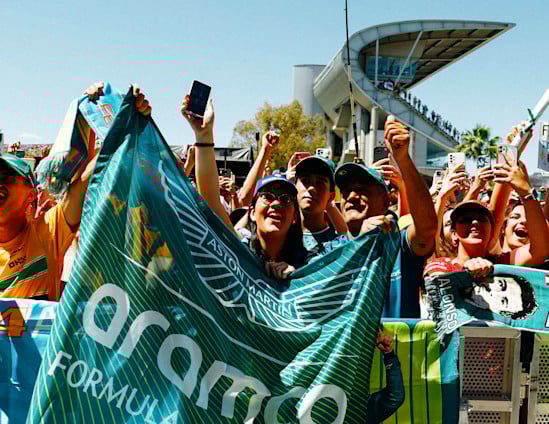 Spain race page fans